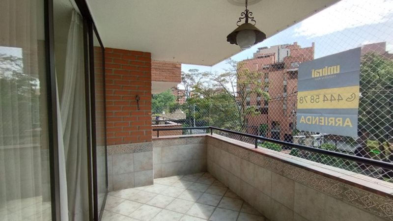 Apartamento en Arriendo en Laureles