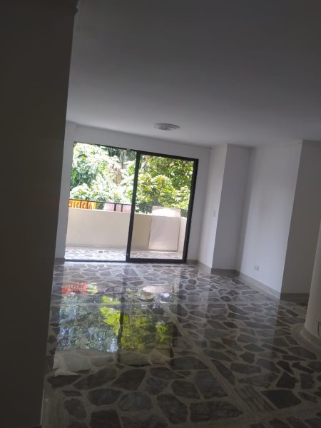 Apartamento en Arriendo en Laureles